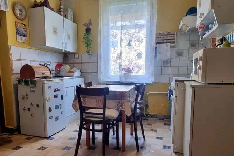 Pécs Vasas 1 szobás sorházi lakás eladó