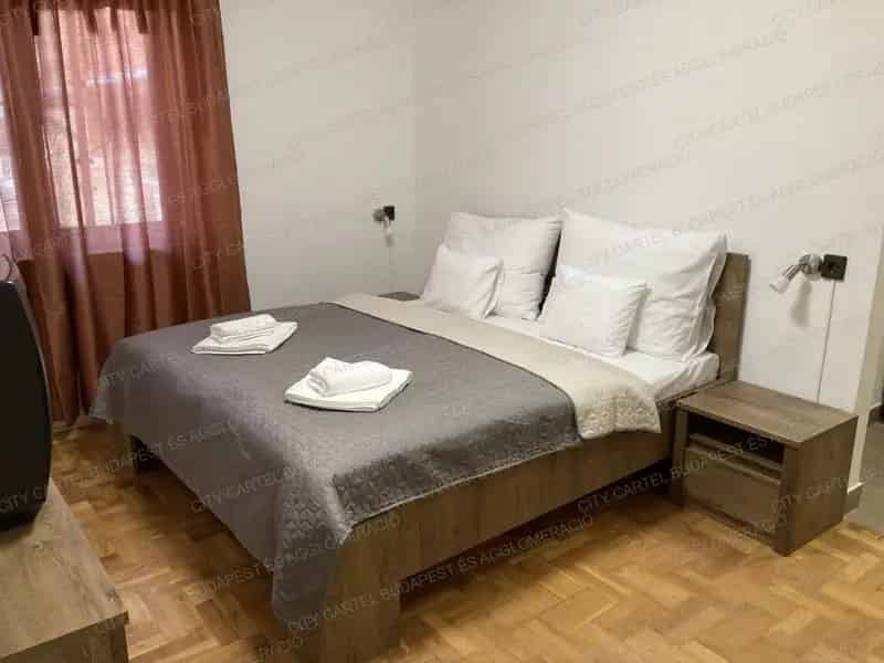 Telek Kiadó , Budakeszi járás, Közép-Magyarország