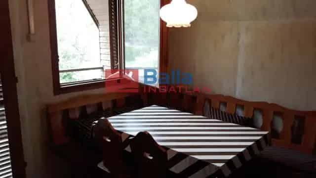 Velencei üdülő eladó 1739m2 telken 40m2-es 1 2 félszobás