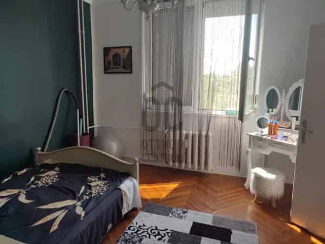 Almásfüzitői eladó panel lakás, H505839