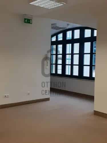 Budapest I. kerületi kiadó kereskedelmi ingatlan, UZ018280