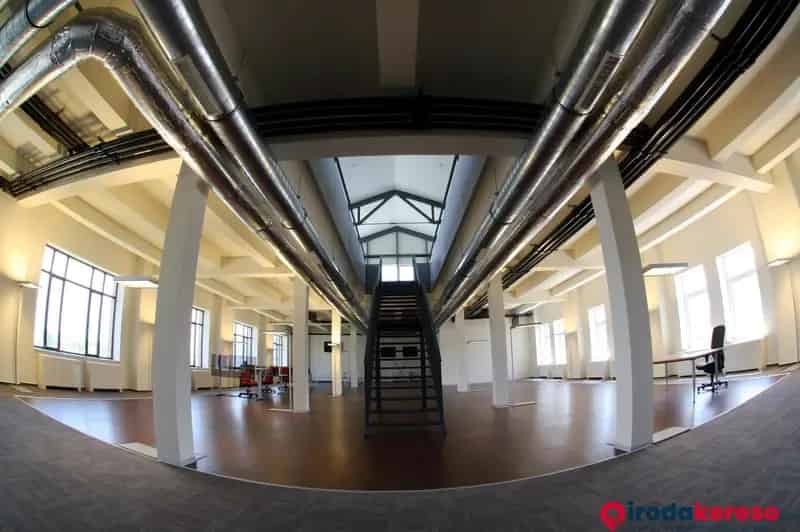Urban Studios Irodaház