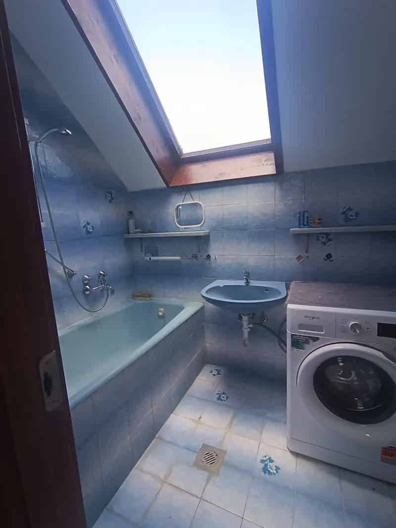 Ház Kiadó , Budapest, Közép-Magyarország