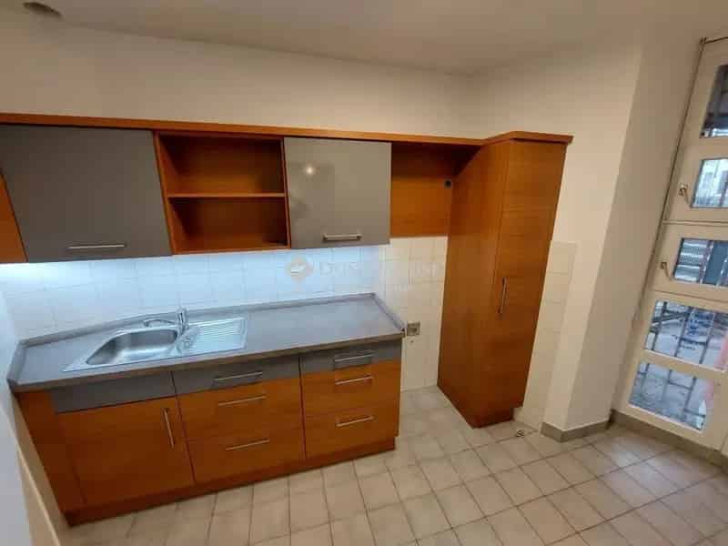 270 nm-es kétszintes iroda eladó Budapest II kerületben