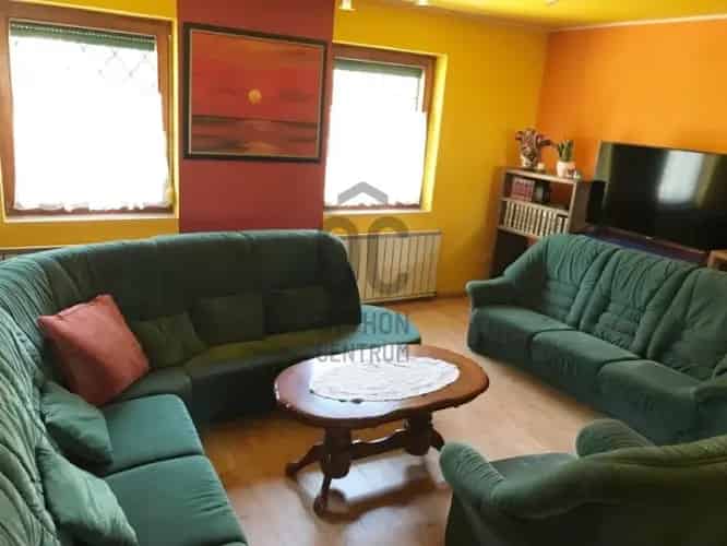 Péceli eladó családi ház, H433390