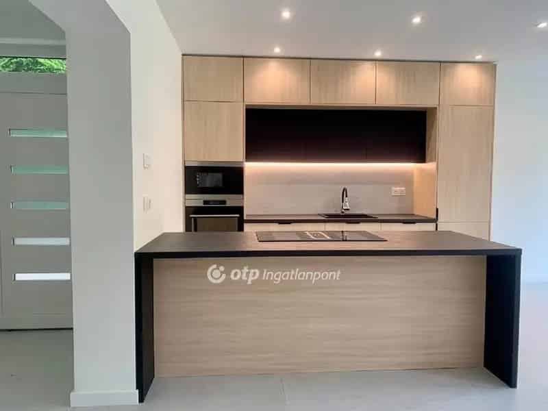 Ház Kiadó , Érdi járás, Közép-Magyarország