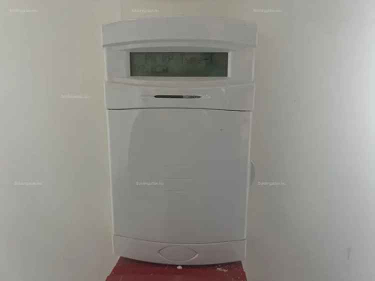 Kaposvár Belváros Üzlethelyiség Kiadó 134m2