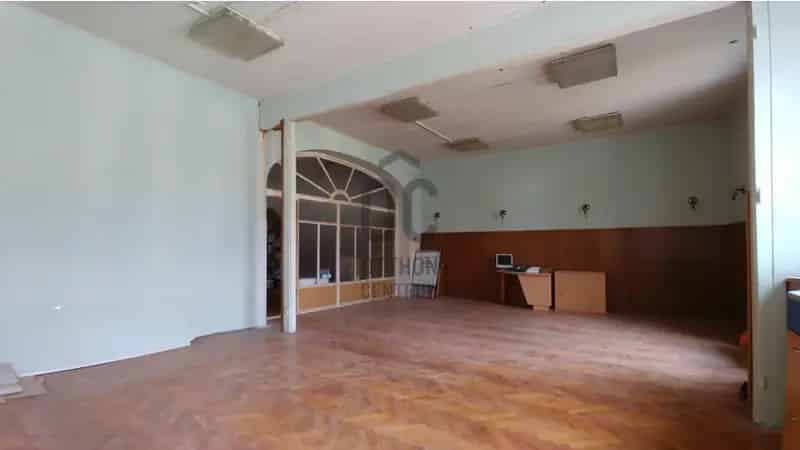 Pécsi eladó kereskedelmi ingatlan, UZ010971
