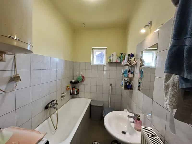 85 nm-es családi ház Lajosmizsén - garázs, kandalló, gáz cirkó