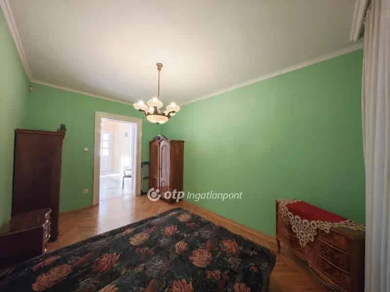 Ház Kiadó , Budapest, Közép-Magyarország
