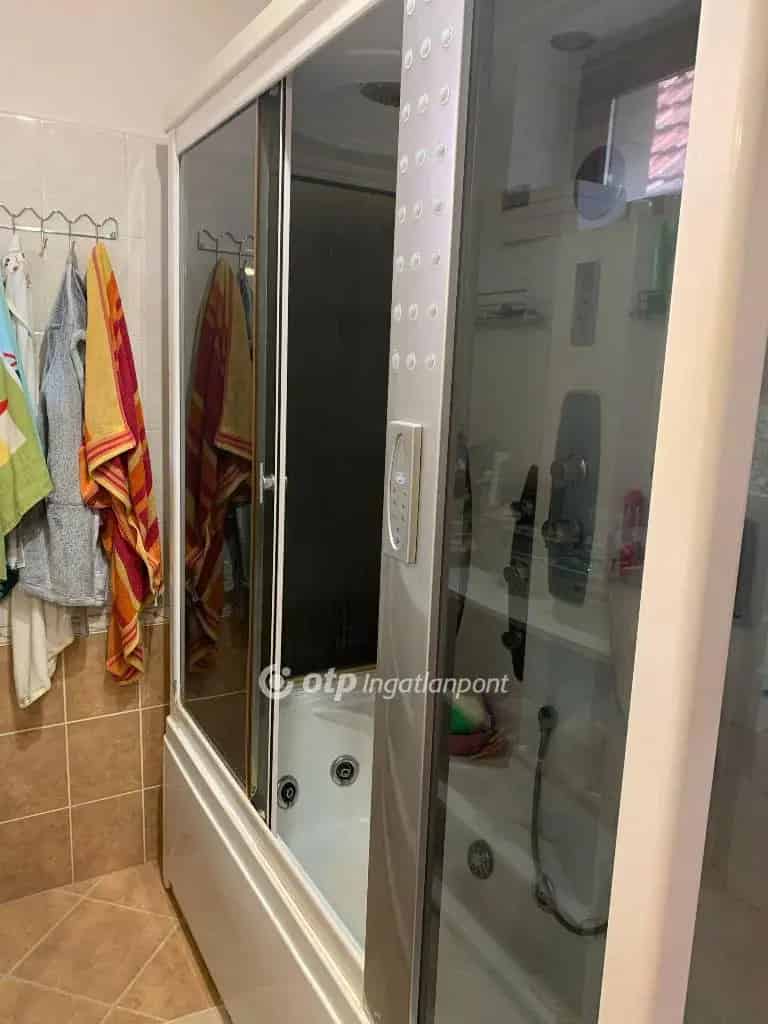 Ház Kiadó , Monori járás, Közép-Magyarország