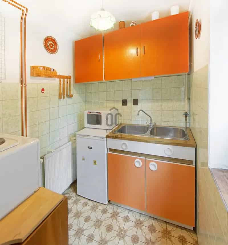 Ház Kiadó , Pilisvörösvári járás, Közép-Magyarország
