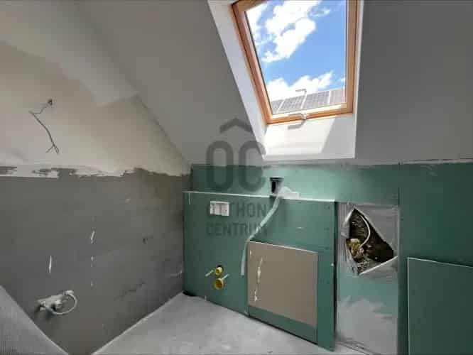 Fóti eladó újépítésű ikerház, U0048369