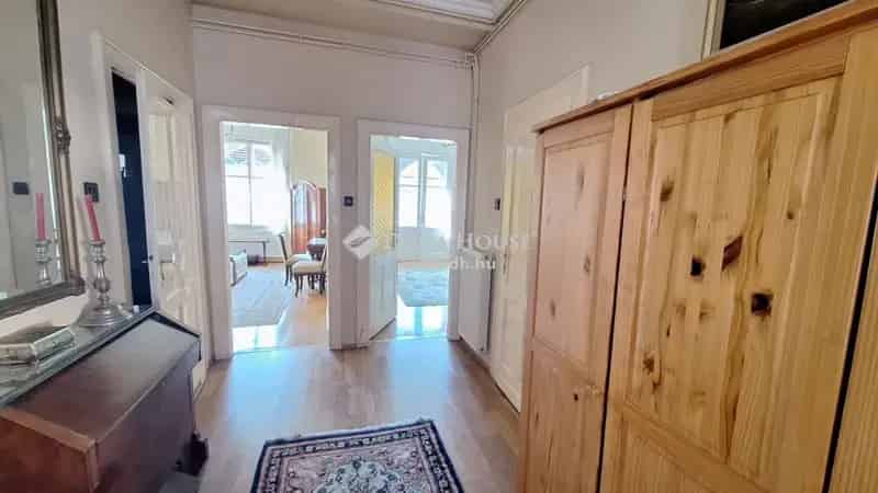 Ház Kiadó , Budapest, Közép-Magyarország