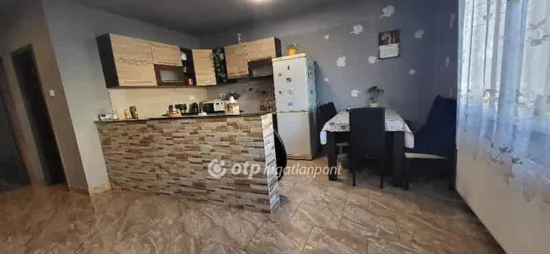 Ház Kiadó , Vecsési járás, Közép-Magyarország