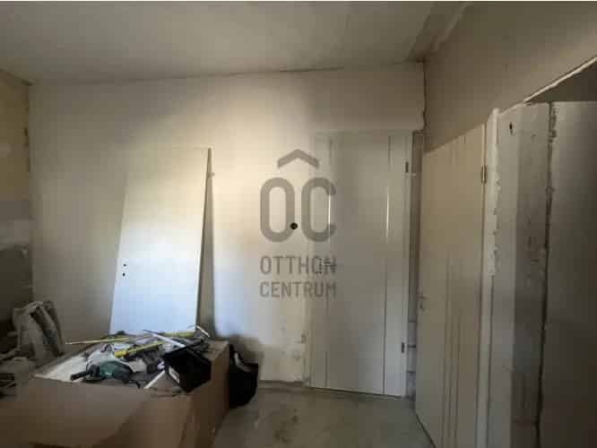 Berhida családi ház eladó felújítandó 81nm 2 szoba