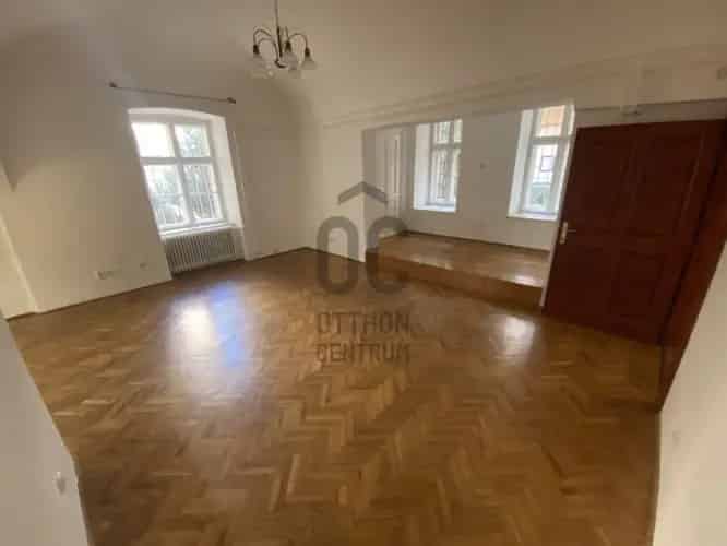 Miskolci belvárosi lakás kiadó irodának vagy lakásnak 124m2