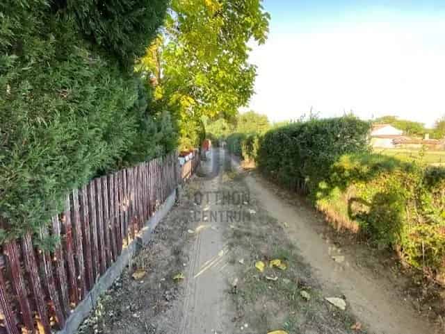 Telek Kiadó , Monori járás, Közép-Magyarország