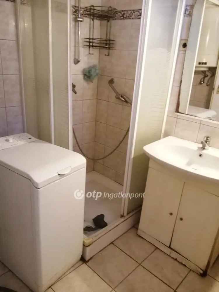 90 m2-es 3 szobás családi ház Halmajugra