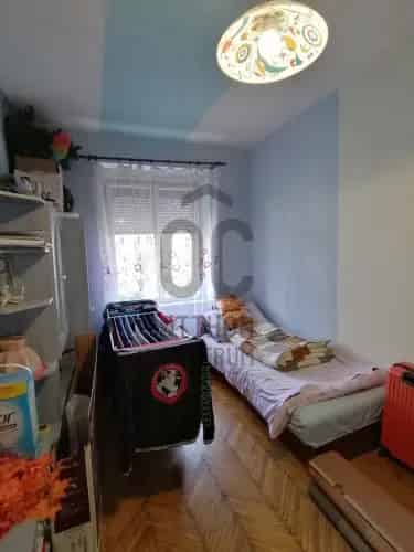 Komlói eladó lakás, H499945