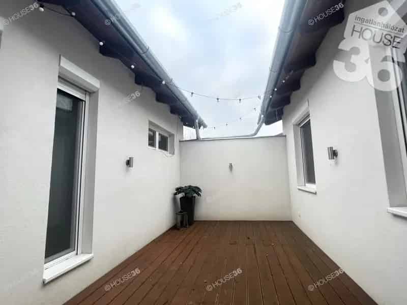 205 m2-es modern családi ház Kecskemét közelében