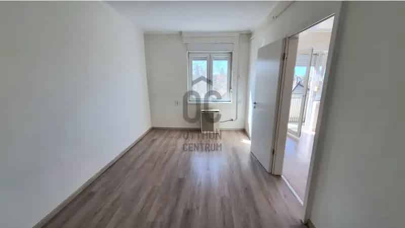 Dunakeszii eladó lakás, H499519
