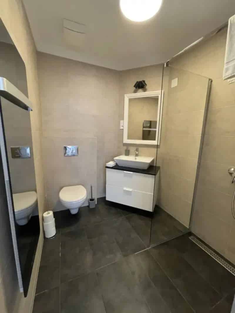 Ház Kiadó , Budapest, Közép-Magyarország