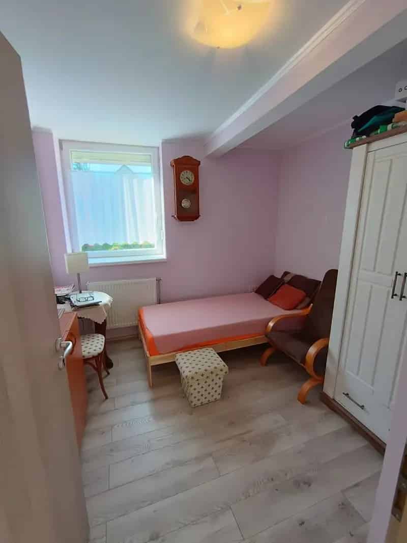 Ház Kiadó , Székesfehérvári járás, Dunántúl