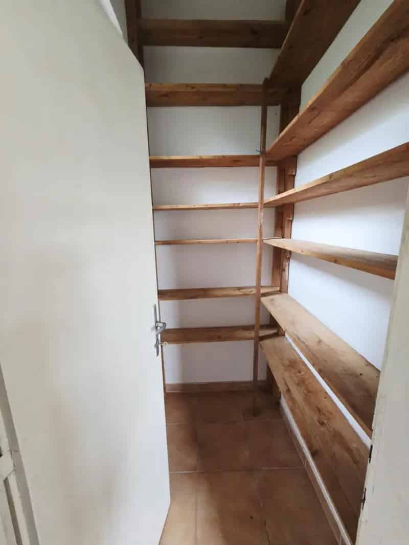 91m2-es családi ház nagy telekkel és pincével eladó