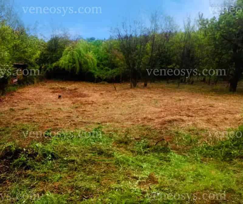 ELADÓ MISKOLC – Magashegy KIKERICS utcában egy 800 m²,  D/NY-i fekvésű, BELTERÜLETI építési telek, REMEK ÁRON!