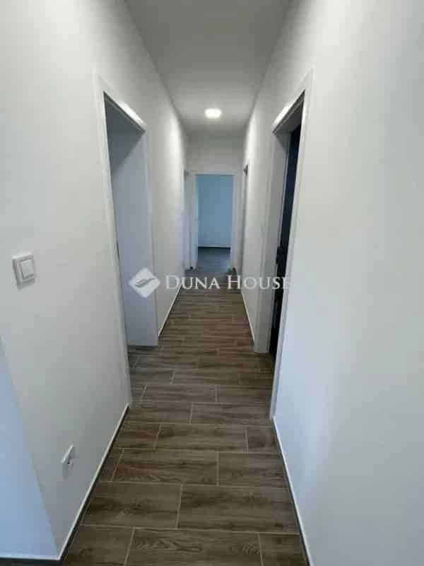 Ház Kiadó , Várpalotai járás, Dunántúl