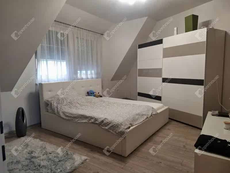 Ház Kiadó , Soproni járás, Dunántúl