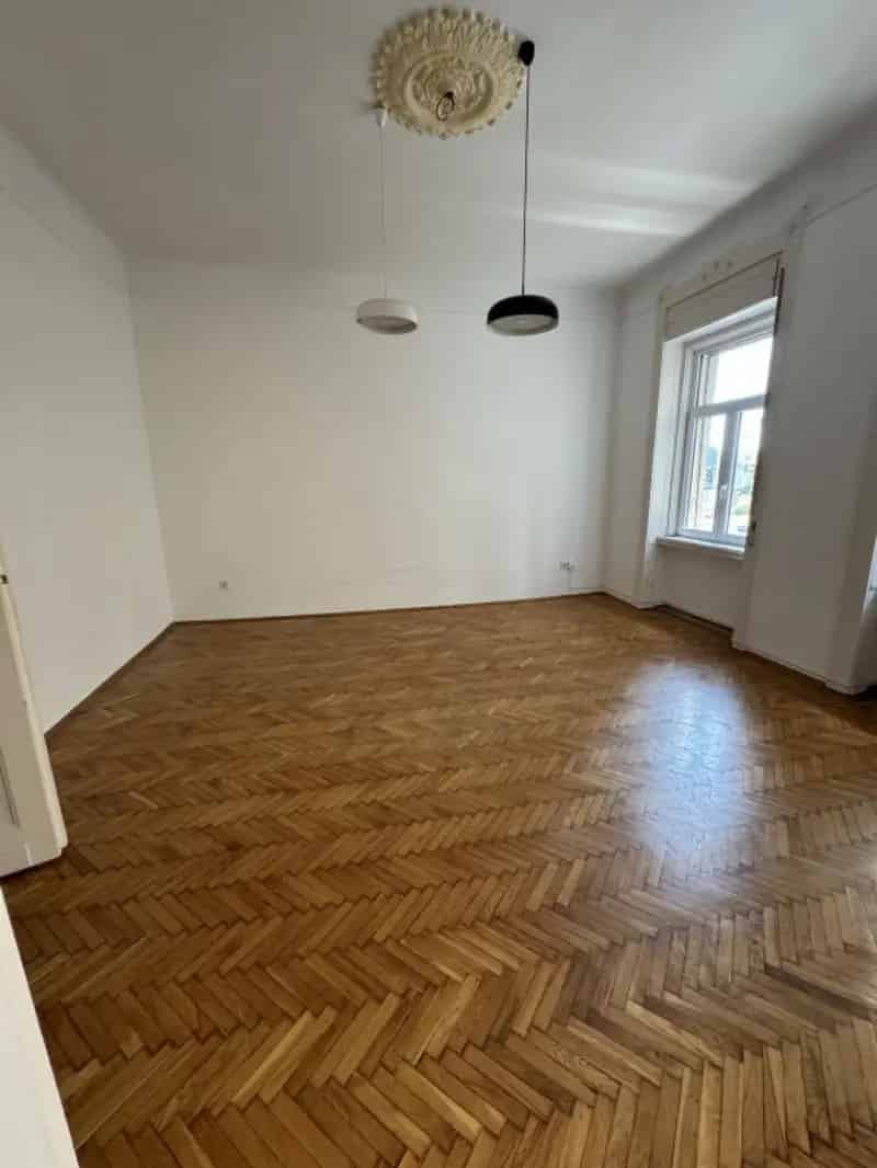Ház Kiadó , Budapest, Közép-Magyarország