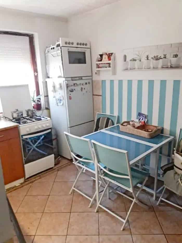 Ház Kiadó , Szentendrei járás, Közép-Magyarország