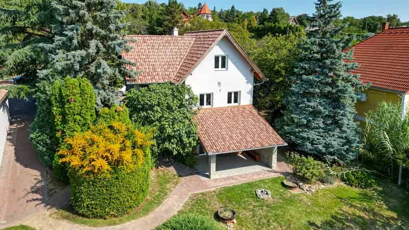 Balatoni Panorámás Családi Ház Eladó