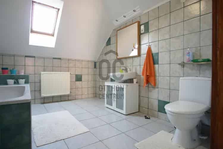 Érdi eladó családi ház, H482560