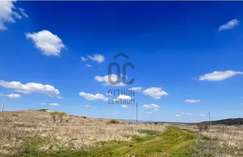 Királyszentistváni eladó telek, DTK035919