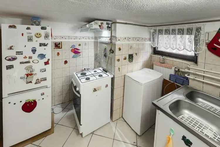 Kecskemét Rávágy tér családi ház eladó garázzsal
