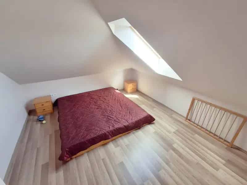 Ház Kiadó , Szentendrei járás, Közép-Magyarország