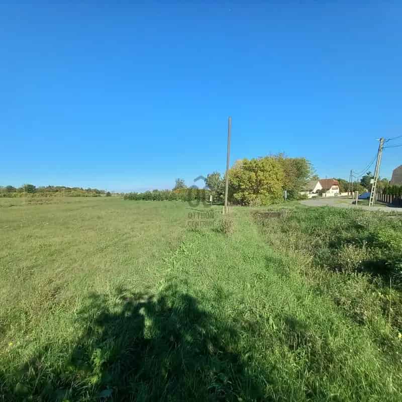 1642 m2-es építési telek eladó Fácánkertben