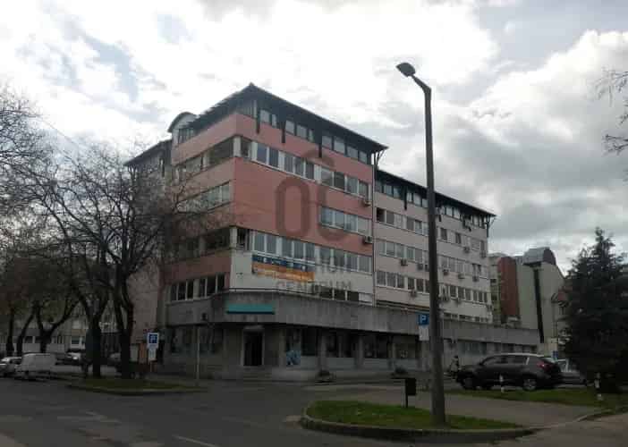 Szekszárdi eladó kereskedelmi ingatlan, UZ018360