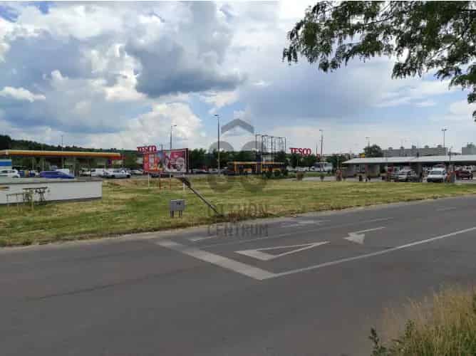 Egeri kiadó telek, T031358