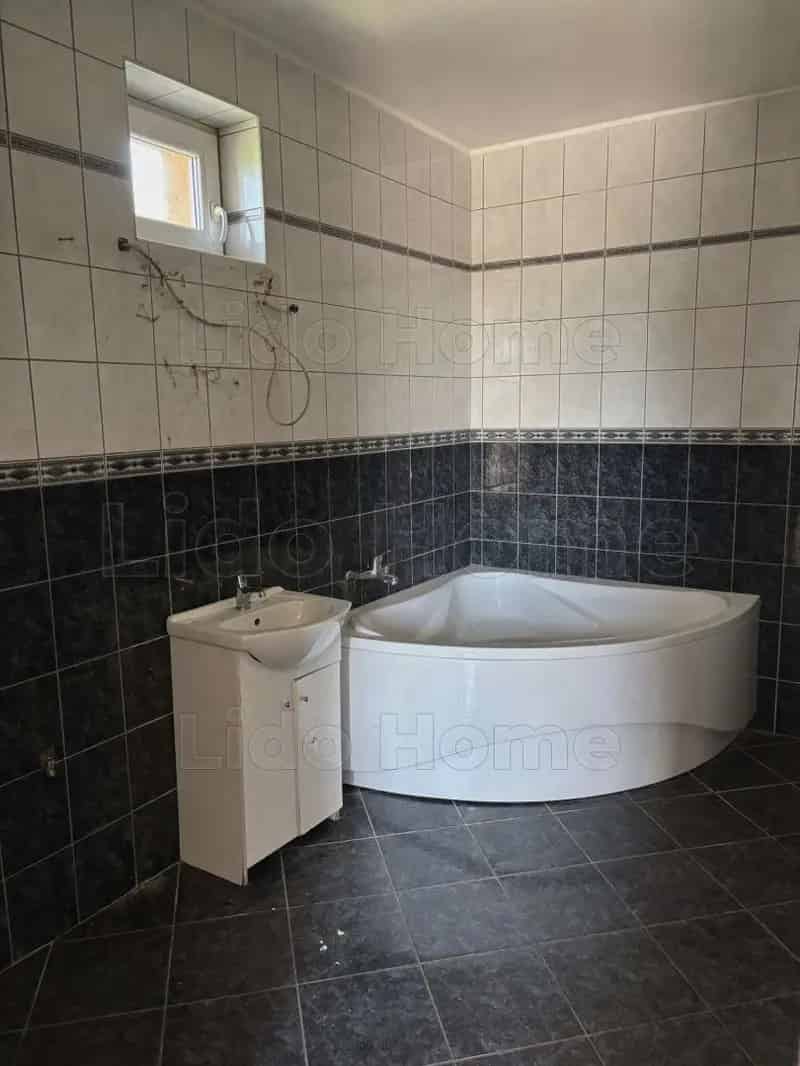 Ház Kiadó , Tatabányai járás, Dunántúl