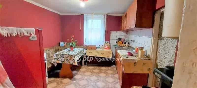Ház Kiadó , Nagykőrösi járás, Közép-Magyarország