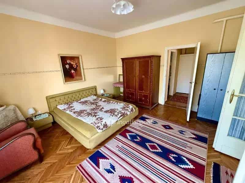 Ház Kiadó , Ceglédi járás, Közép-Magyarország