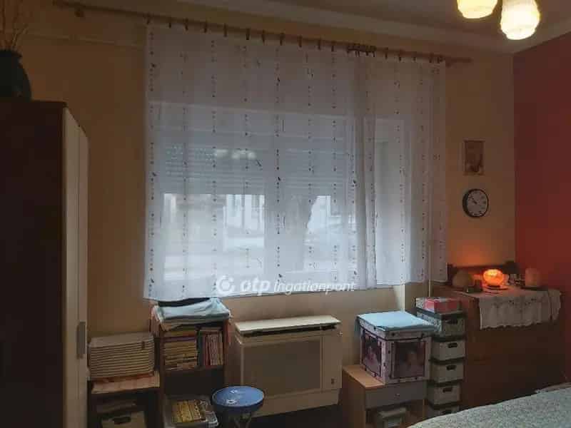 Ház Kiadó , Budapest, Közép-Magyarország