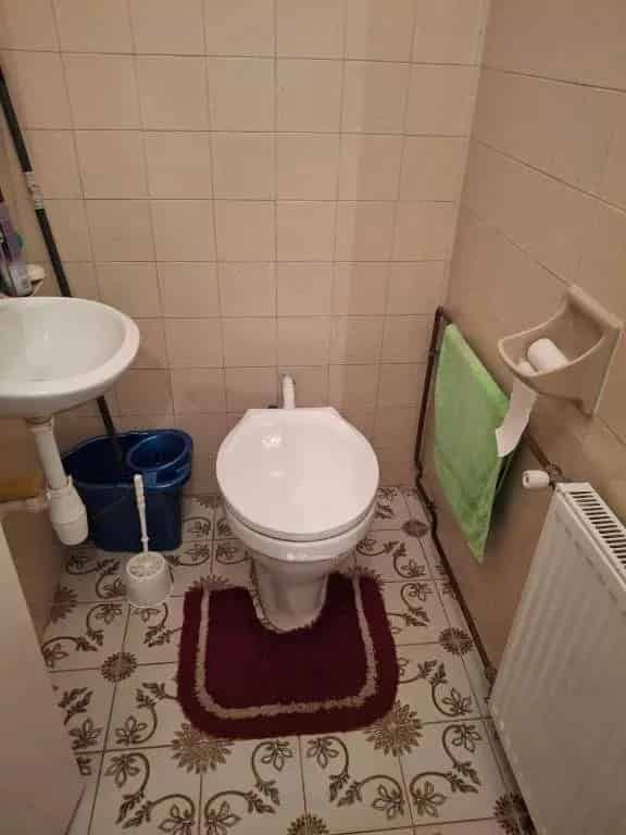Ház Kiadó , Budapest, Közép-Magyarország