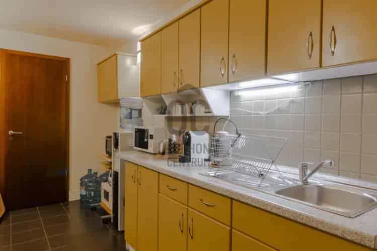 Budapest V kerületi eladó üzlethelyiség Batthyany tér közelében
