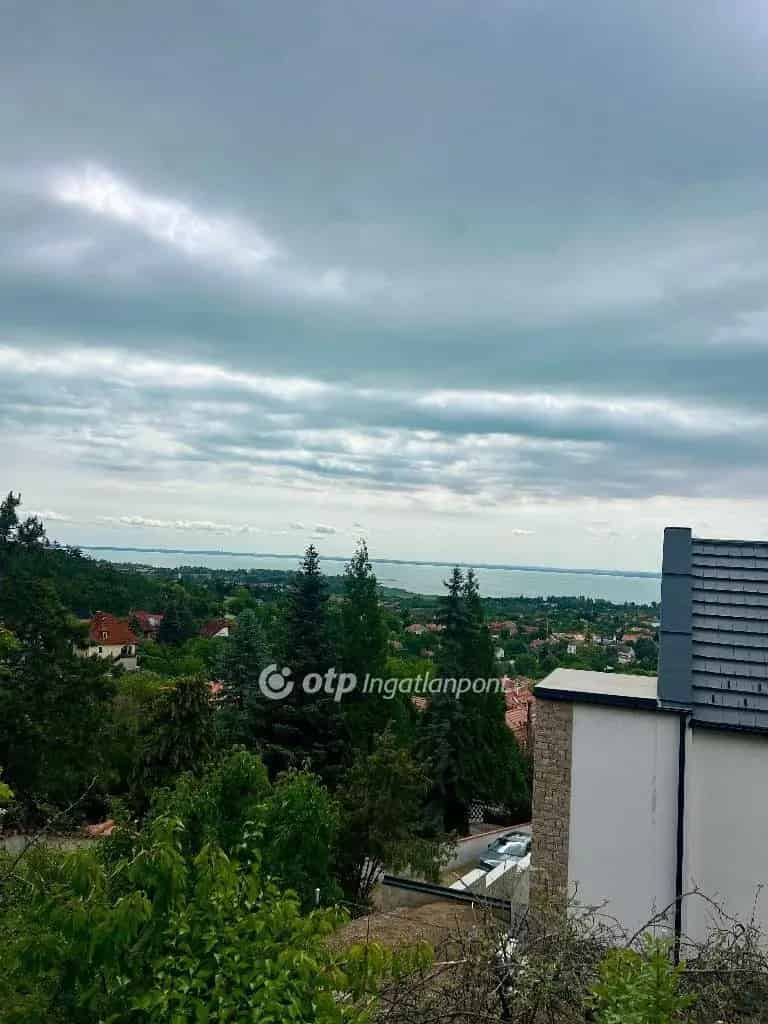 Ház Kiadó , Balatonfüredi járás, Dunántúl