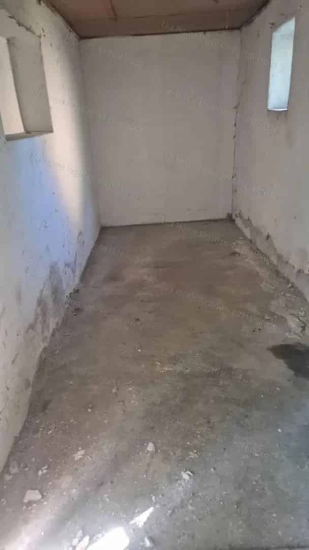 Ház Kiadó , Tatabányai járás, Dunántúl